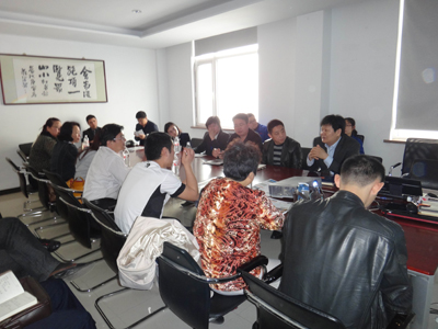 總經(jīng)理王波進(jìn)行經(jīng)驗(yàn)分享 總經(jīng)理王波進(jìn)行經(jīng)驗(yàn)分享